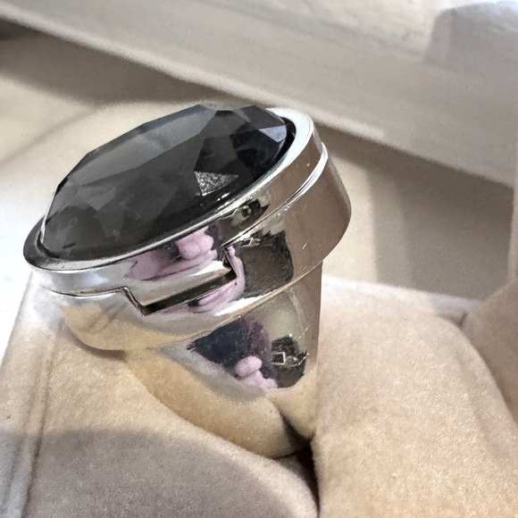 đź’‹ Elegant Silver and Black Sephora 2007 Anniversary Lip Gloss Cocktail Ringđź’‹ - Picture 4 of 16